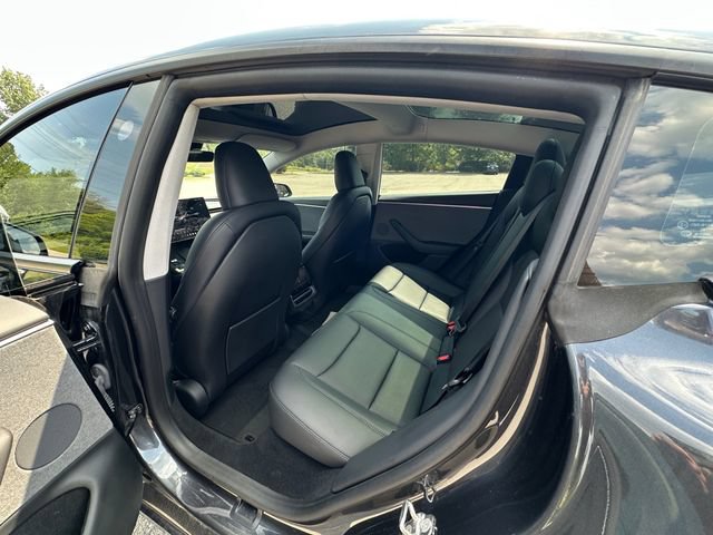 Used 2024 Tesla Model 3 Standard Range RWD image 18