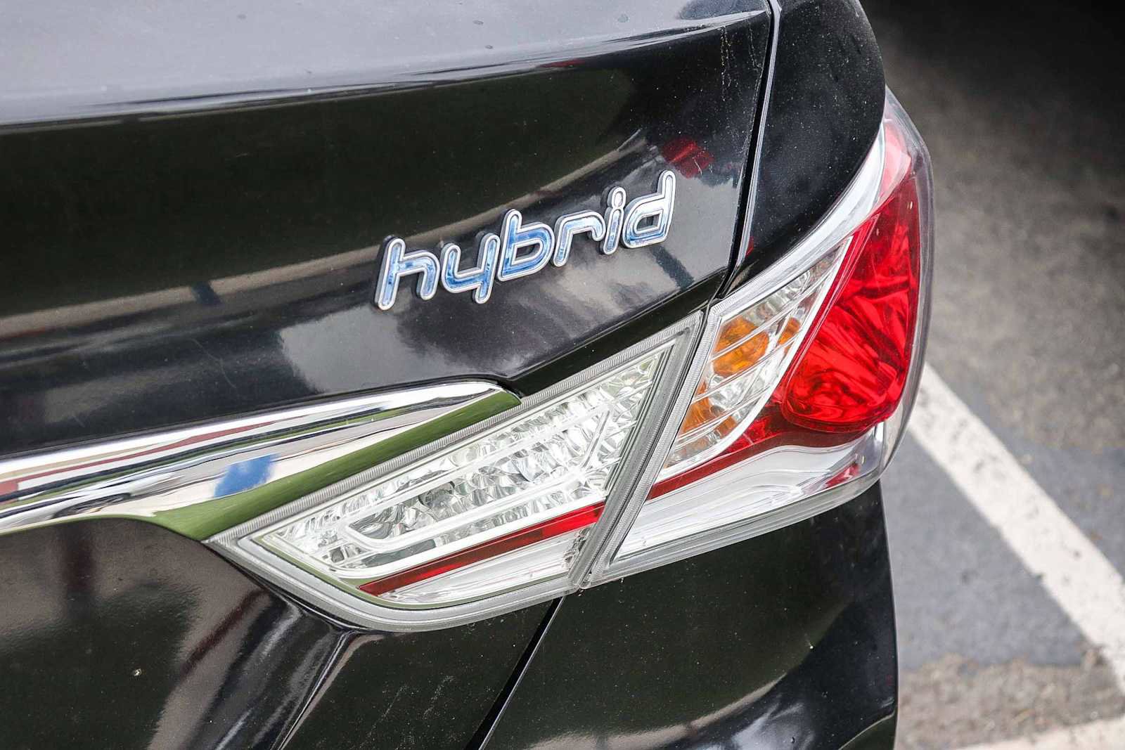 Used 2015 Hyundai Sonata Hybrid image 8