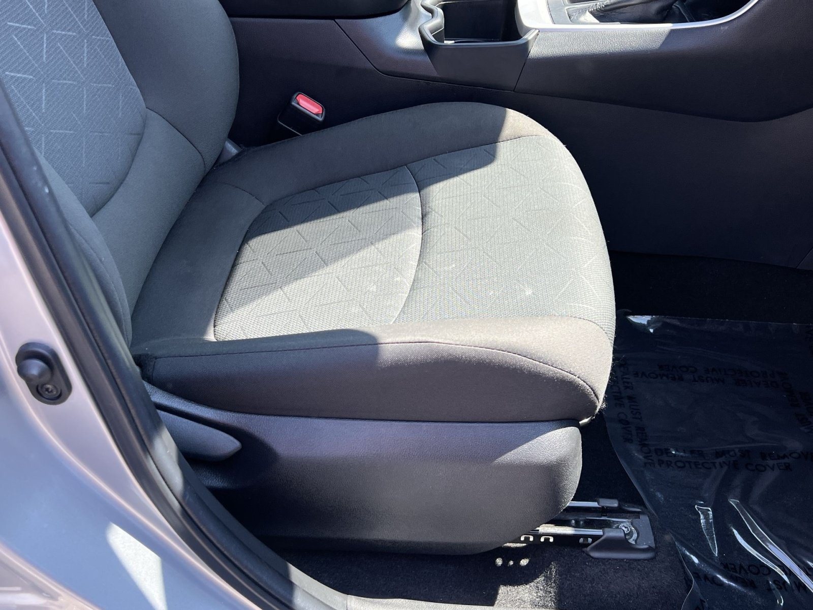 Used 2023 Toyota RAV4 XLE w/ Convenience Package FWD image 27