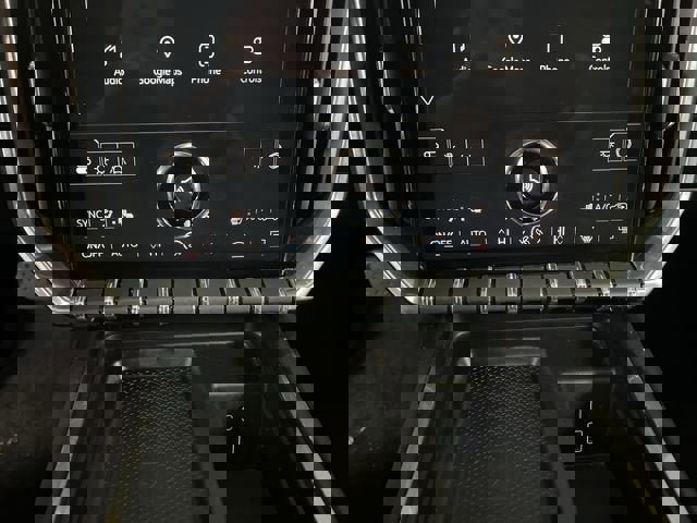 Certified 2025 GMC Acadia Elevation image 18