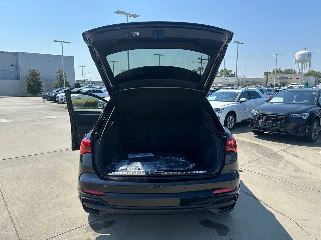 New 2025 Audi Q3 2.0T Premium image 23