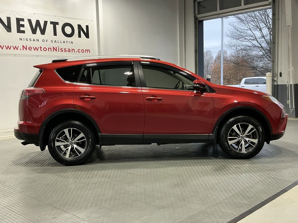 Used 2017 Toyota RAV4 XLE image 30