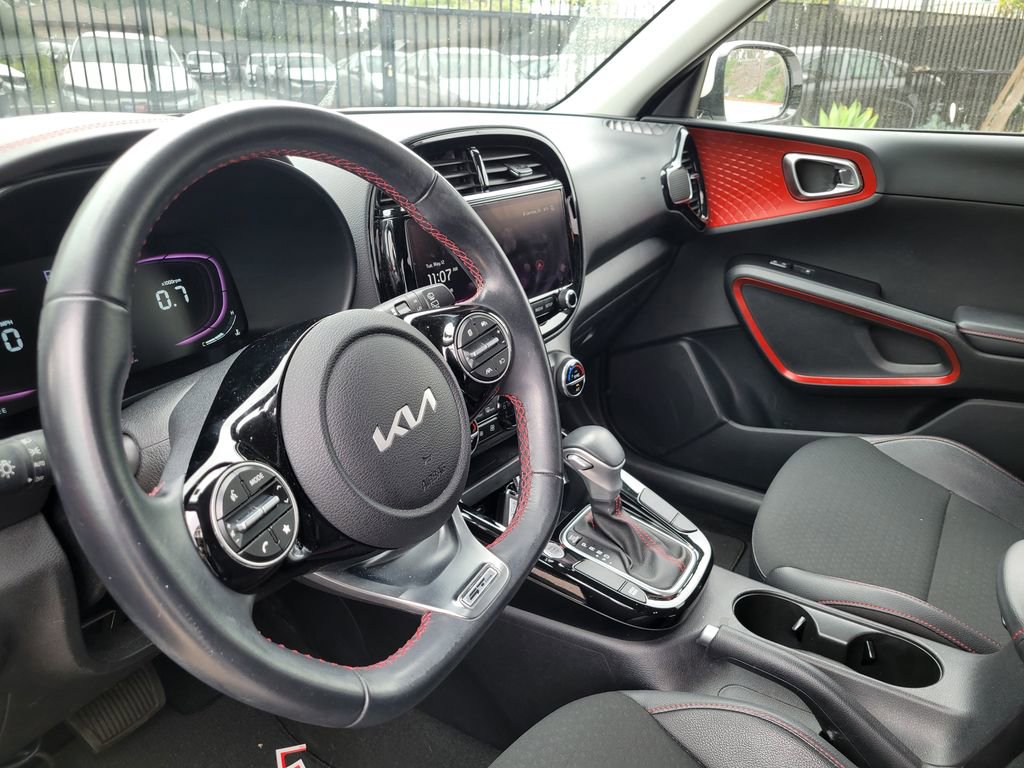 Certified 2023 Kia Soul GT-Line FWD image 9