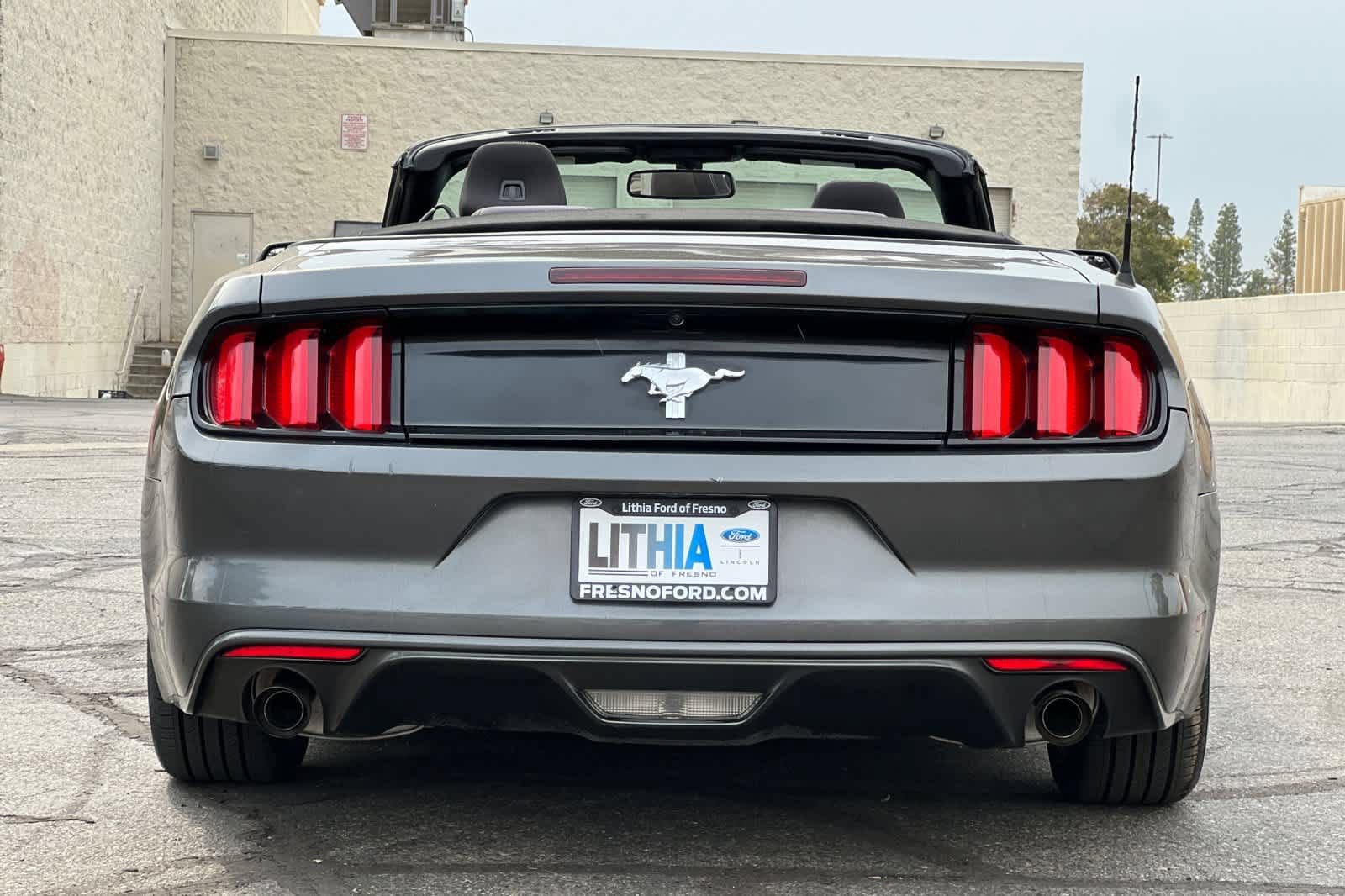 Used 2016 Ford Mustang Convertible RWD image 7