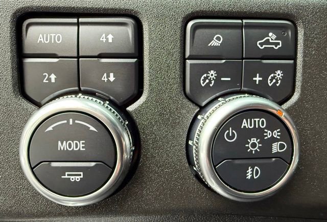 Used 2024 GMC Sierra 2500 SLT w/ SLT Premium Package image 44