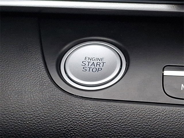 Used 2023 Hyundai Elantra Limited image 23