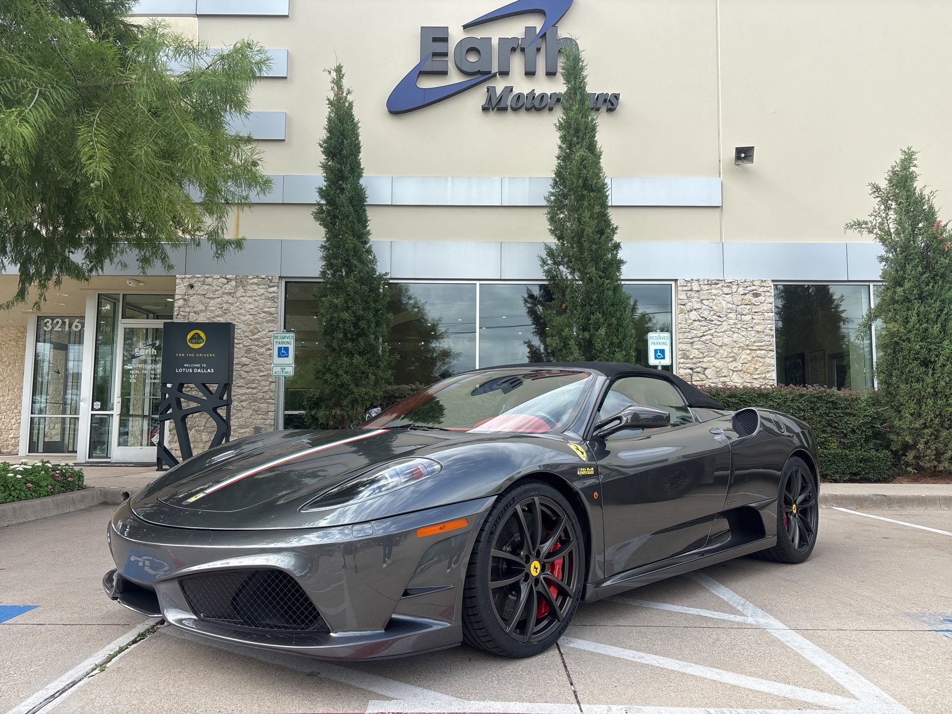 Used 2009 Ferrari F430 Scuderia RWD image 1