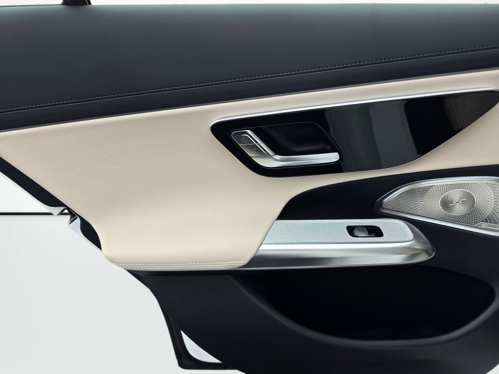 New 2027 Mercedes-Benz E 350 4MATIC Sedan image 19