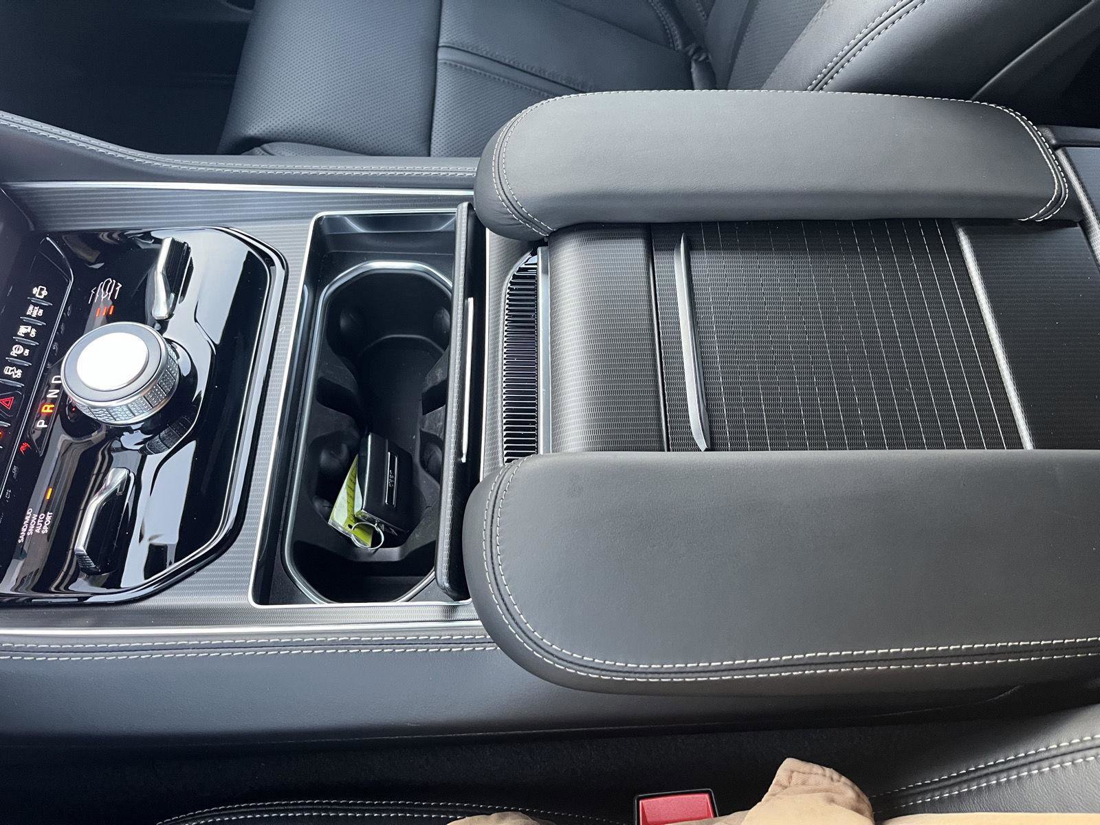 New 2026 Jeep Grand Wagoneer L Summit w/ Premium Group III image 24