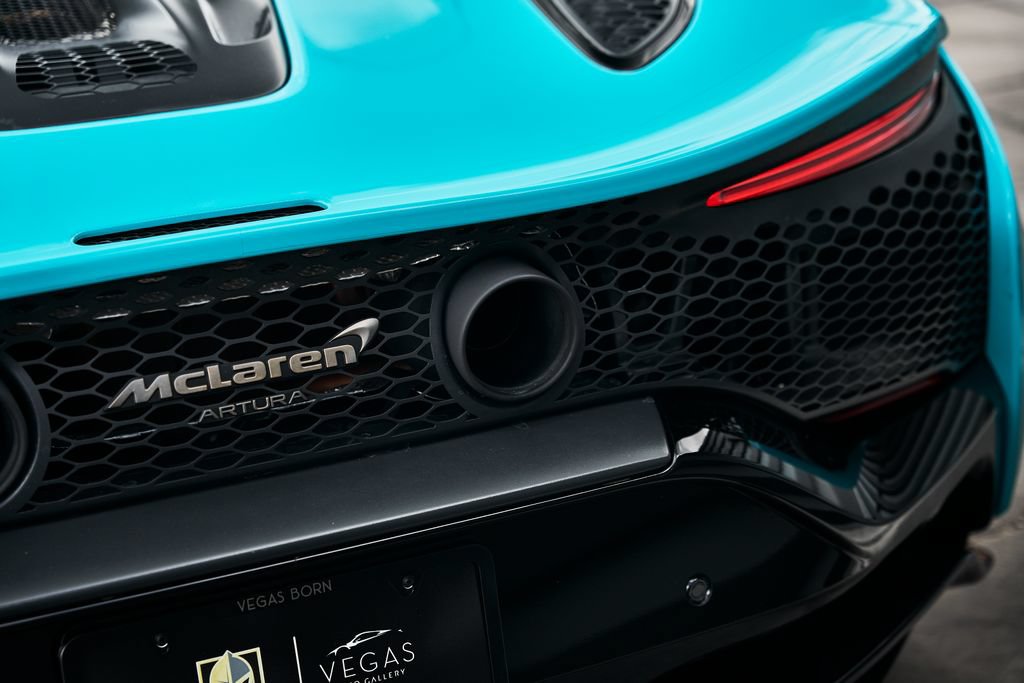 Used 2025 McLaren Artura Spider RWD image 15