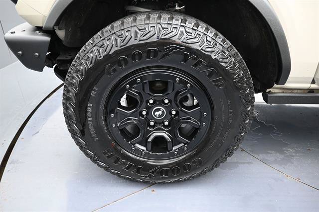 Used 2025 Ford Bronco Badlands AWD/4WD image 18