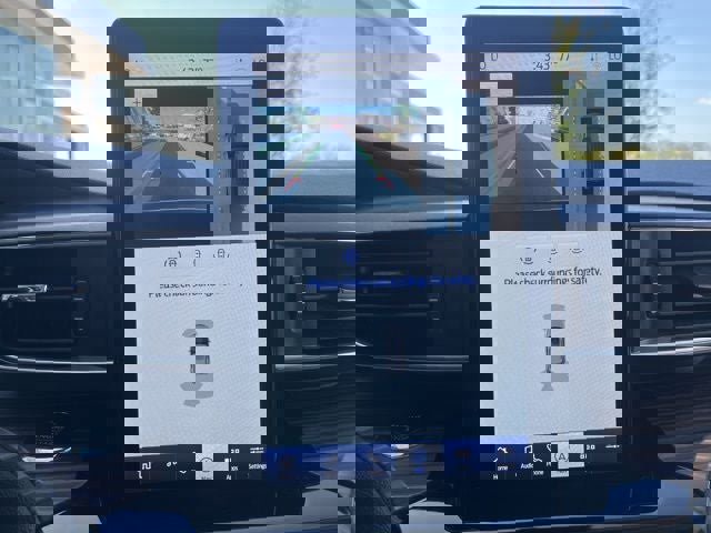 Certified 2023 Ford Explorer Limited w/ Limited Technology Package AWD/4WD image 33