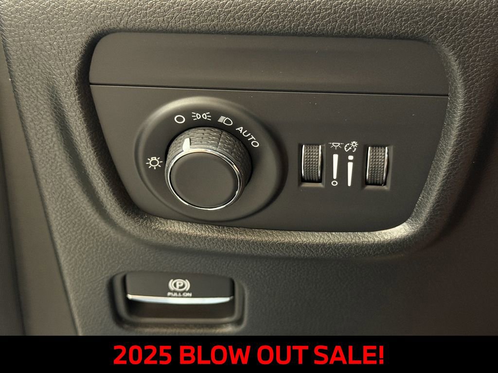 New 2025 Jeep Grand Cherokee L Altitude image 20