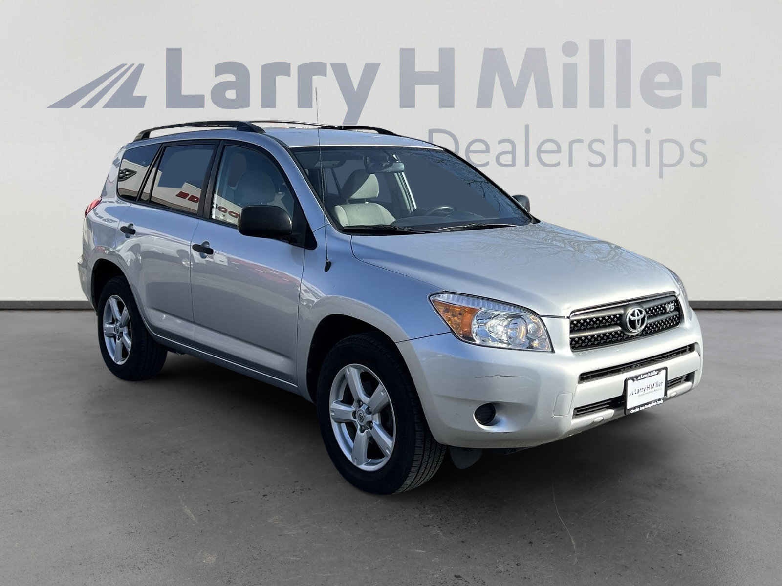 Used 2007 Toyota RAV4 Base image 2
