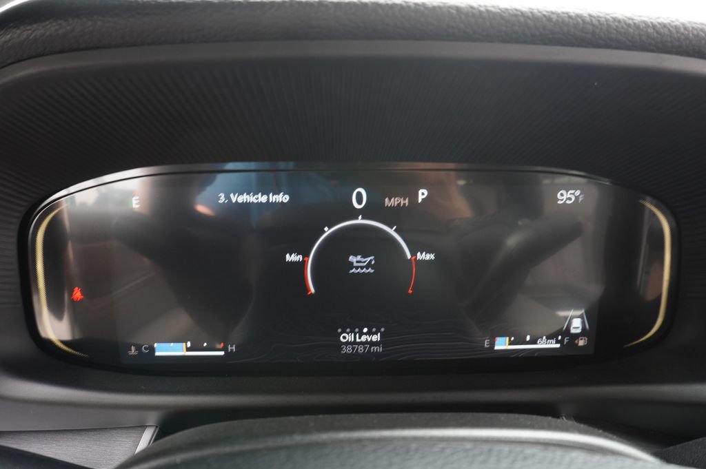 Used 2025 Jeep Wagoneer 2WD image 21