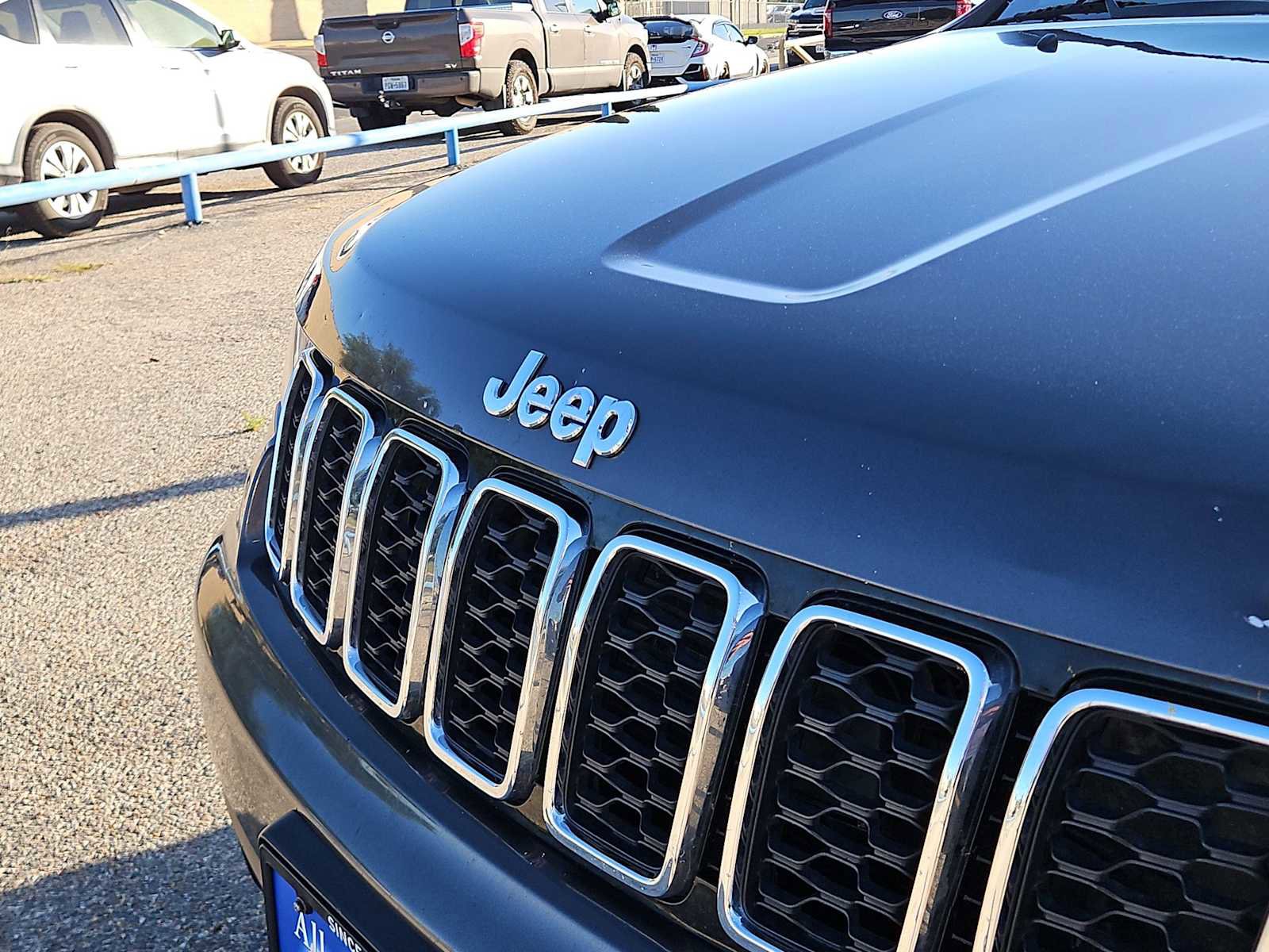 Used 2018 Jeep Grand Cherokee Laredo RWD image 13
