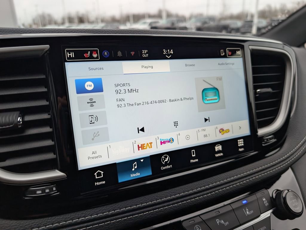 New 2026 Chrysler Pacifica Select w/ S Appearance Package image 24