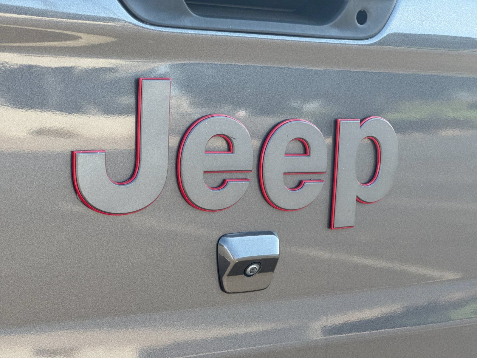 Used 2022 Jeep Gladiator Sport AWD/4WD image 39