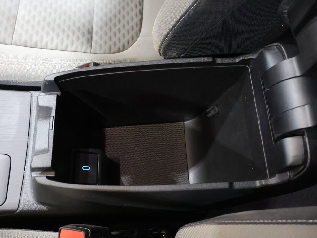 Used 2020 Ford Escape SE image 30