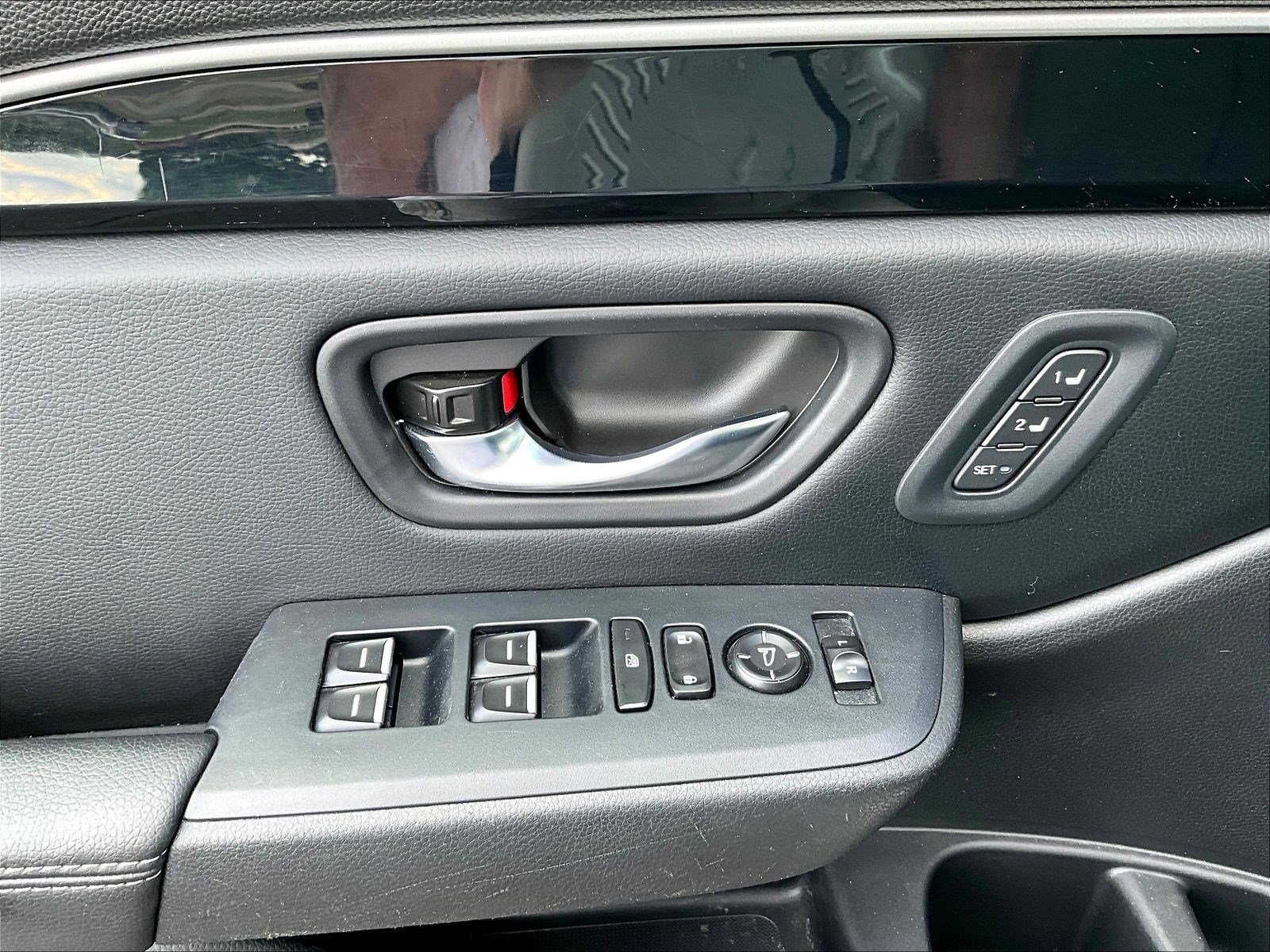 Used 2023 Honda Pilot Touring image 37