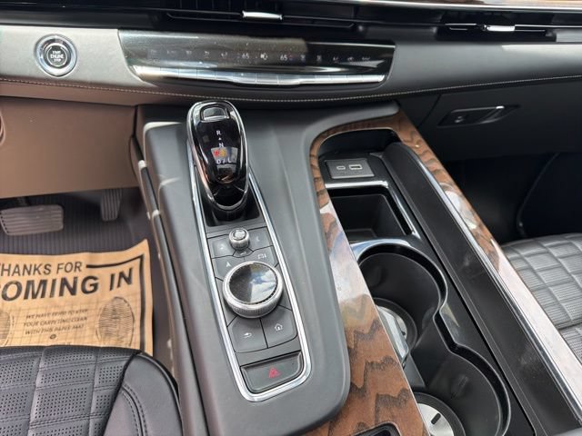 Certified 2023 Cadillac Escalade Sport Platinum w/ LPO, ONYX Package AWD/4WD image 17