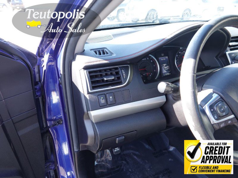 Used 2015 Toyota Camry XSE w/ Moonroof Package FWD image 9