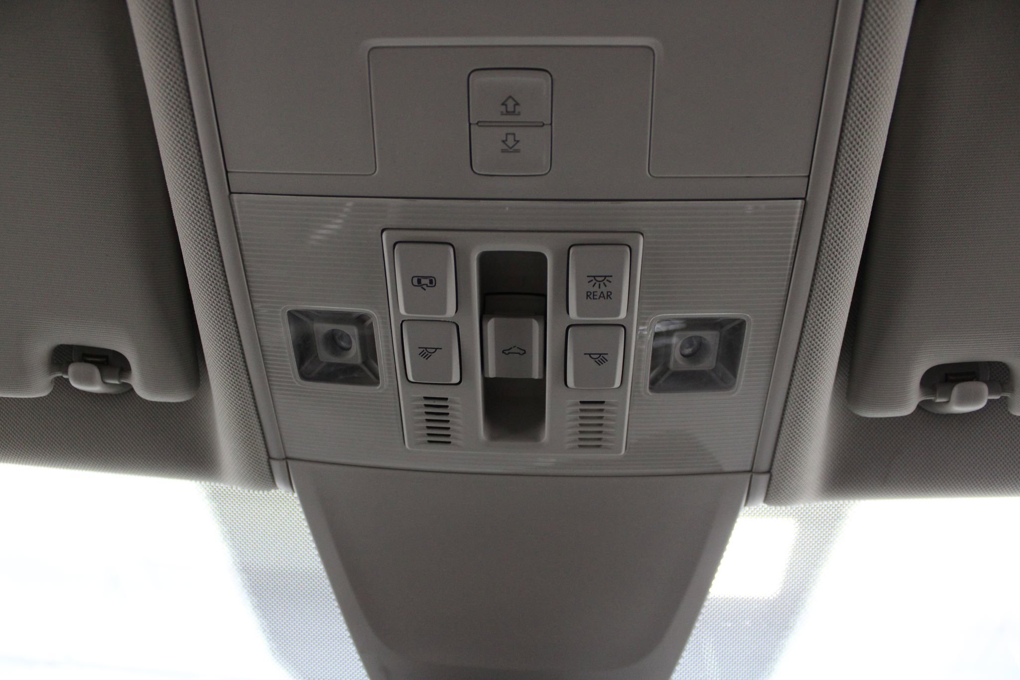 Used 2022 Volkswagen Tiguan SE AWD/4WD image 43