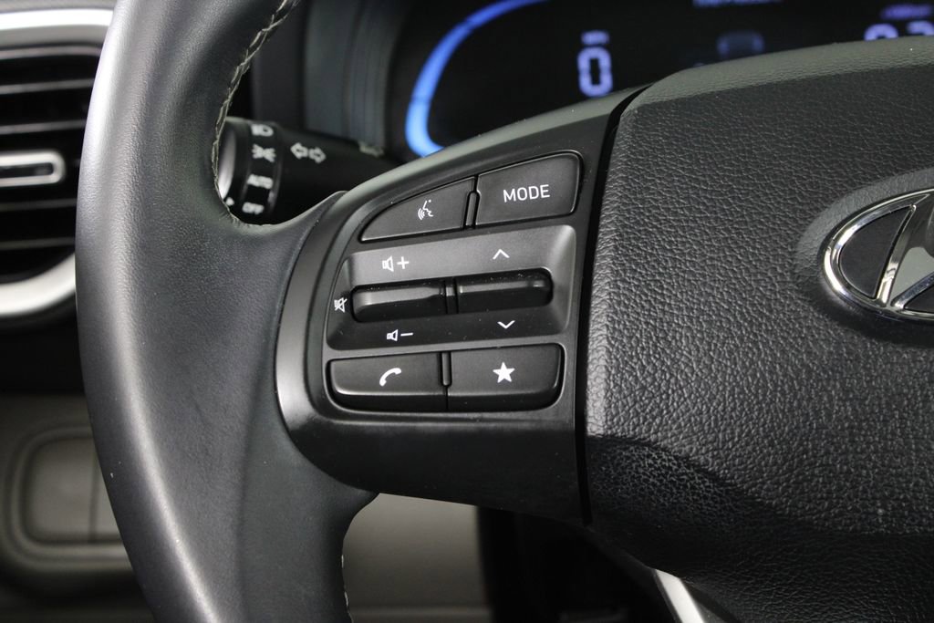 Certified 2024 Hyundai Venue SEL image 25