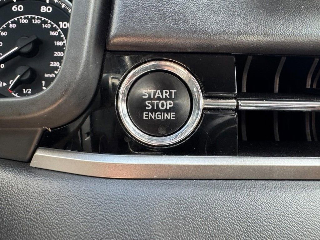 Used 2022 Mitsubishi Outlander SEL AWD/4WD image 23