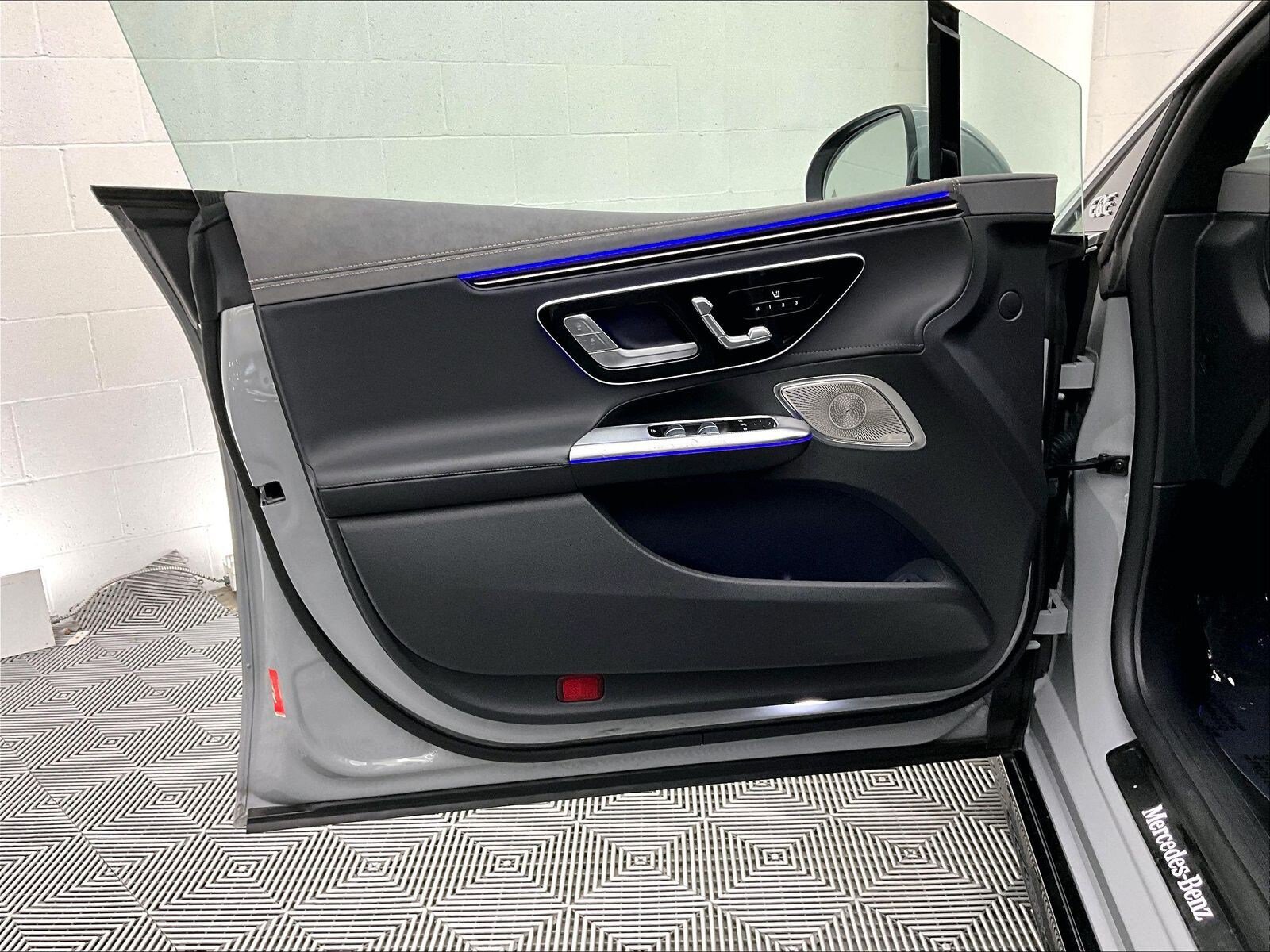 Certified 2024 Mercedes-Benz EQE 350+ 4MATIC Sedan image 23