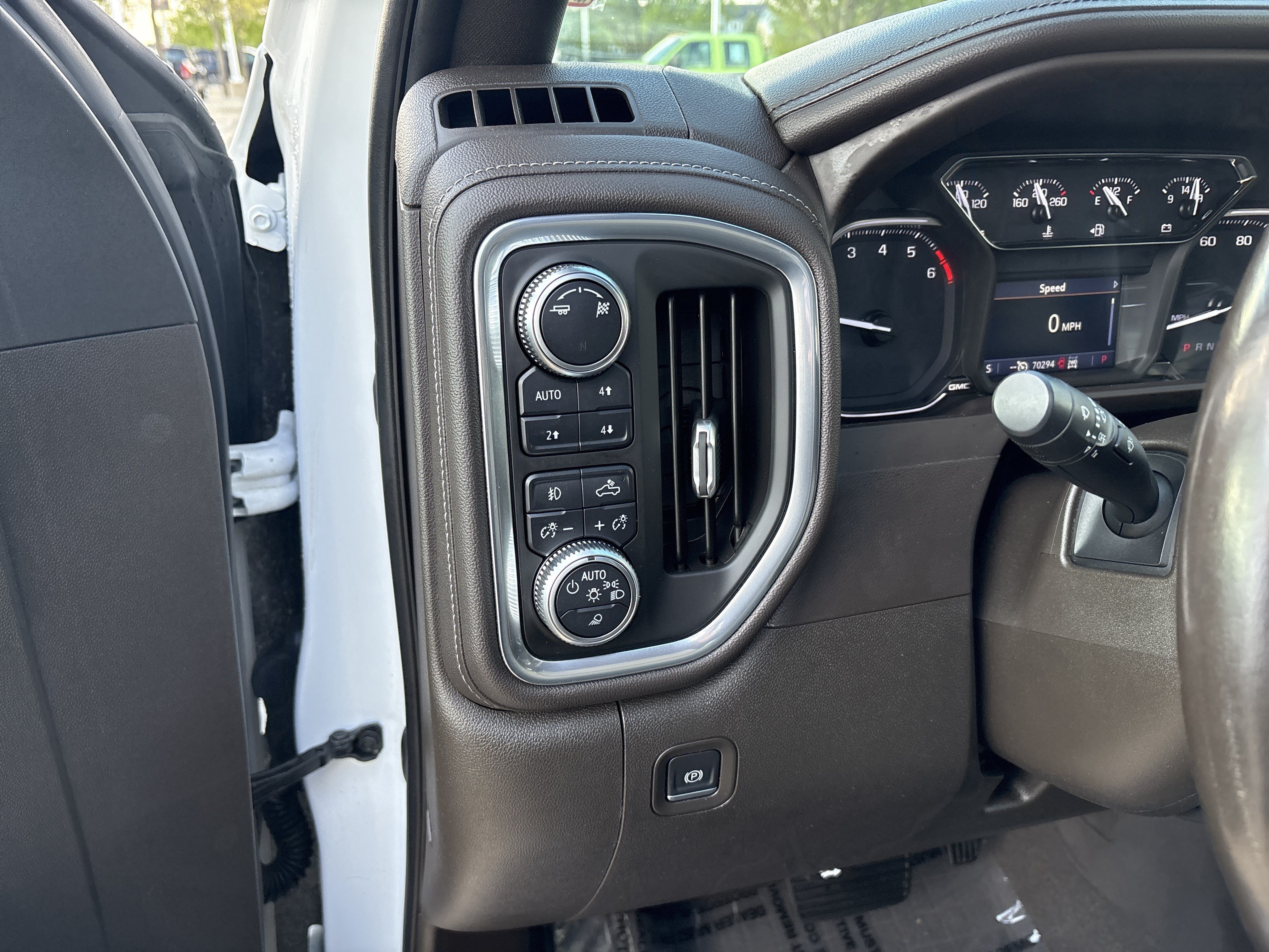 Used 2019 GMC Sierra 1500 SLT w/ SLT Premium Package AWD/4WD image 12