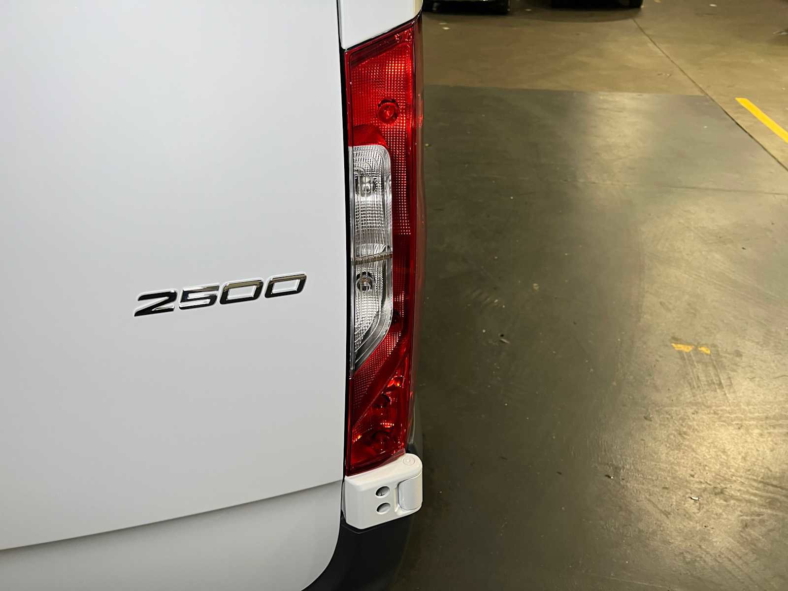 Used 2025 Mercedes-Benz Sprinter 2500 image 16