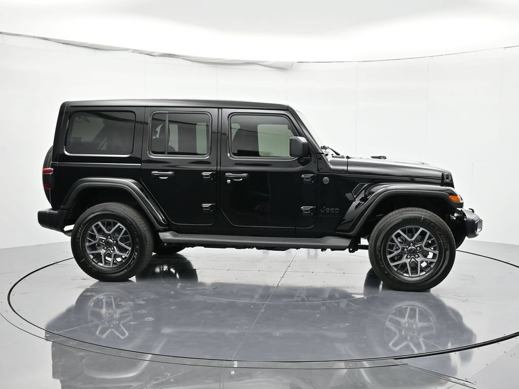 New 2026 Jeep Wrangler Unlimited Sahara AWD/4WD image 4