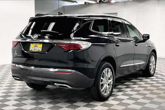 Used 2024 Buick Enclave Essence w/ Experience Buick Package AWD/4WD image 12
