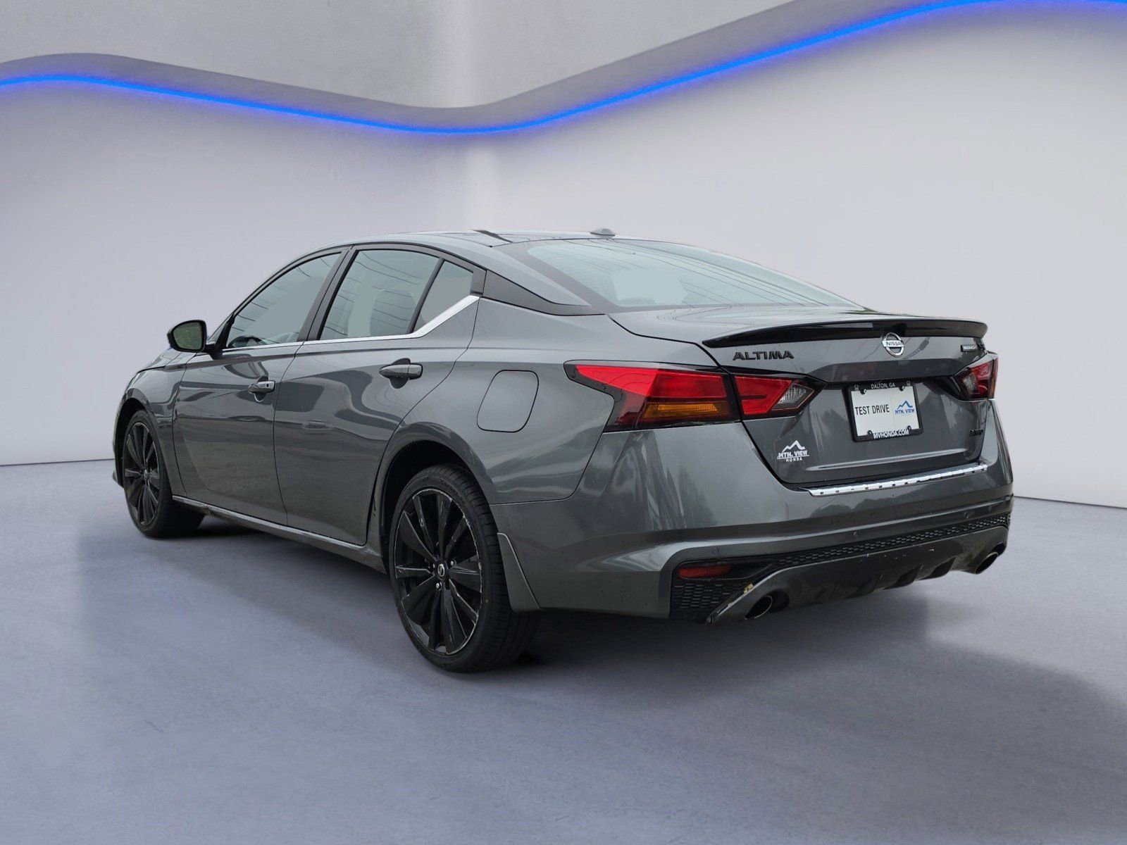 Used 2022 Nissan Altima 2.5 SR w/ Midnight Edition Package AWD/4WD image 3
