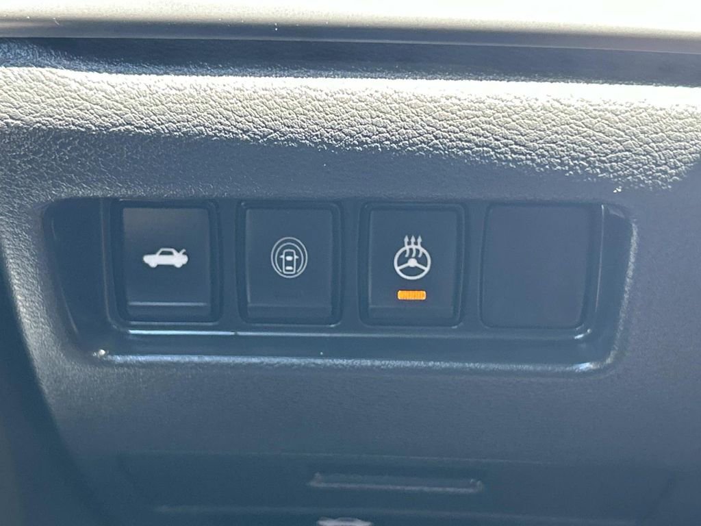 Used 2023 Nissan Maxima SR w/ Sport Mat Group FWD image 31