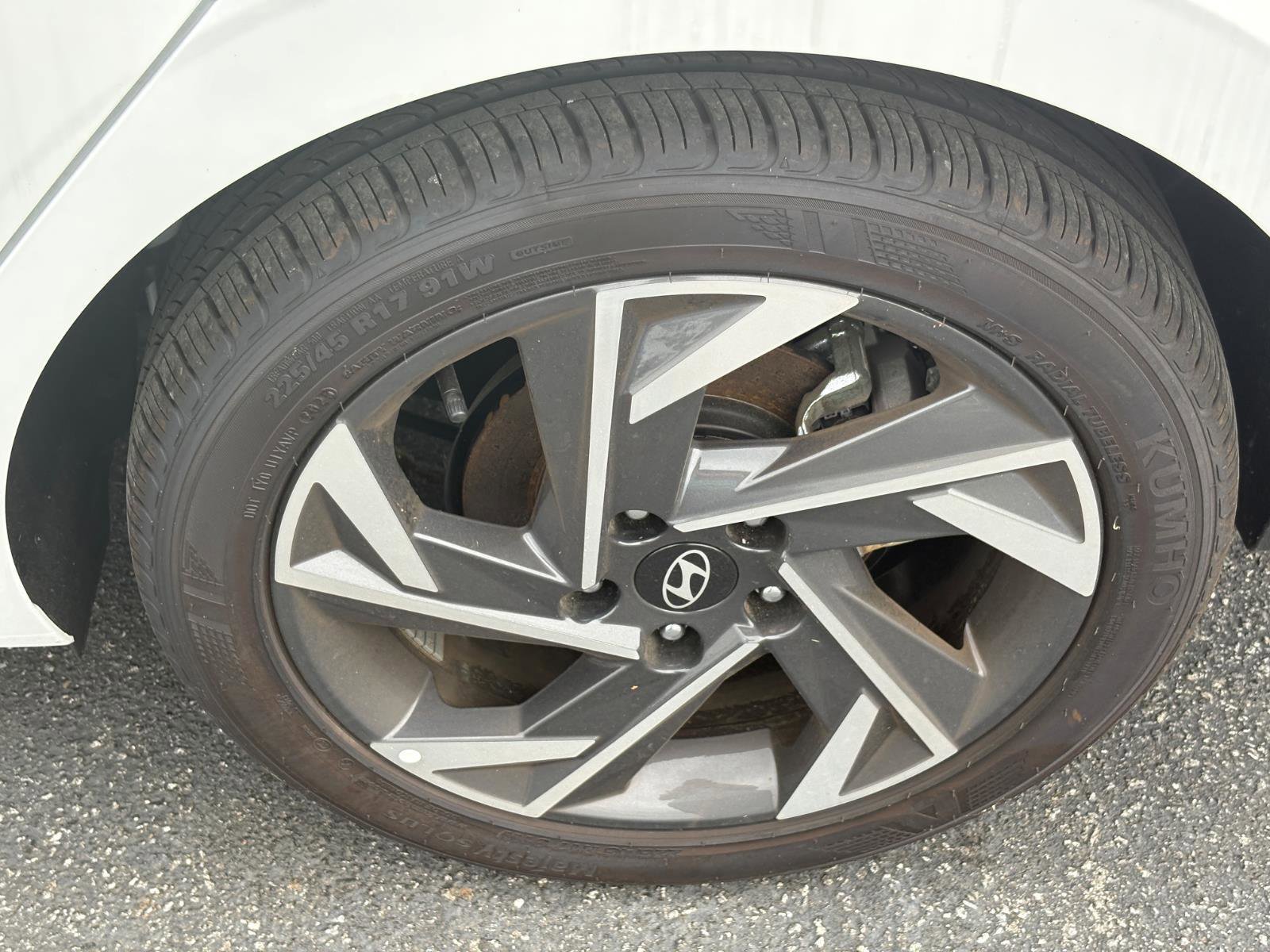 Used 2025 Hyundai Elantra Sport FWD image 17