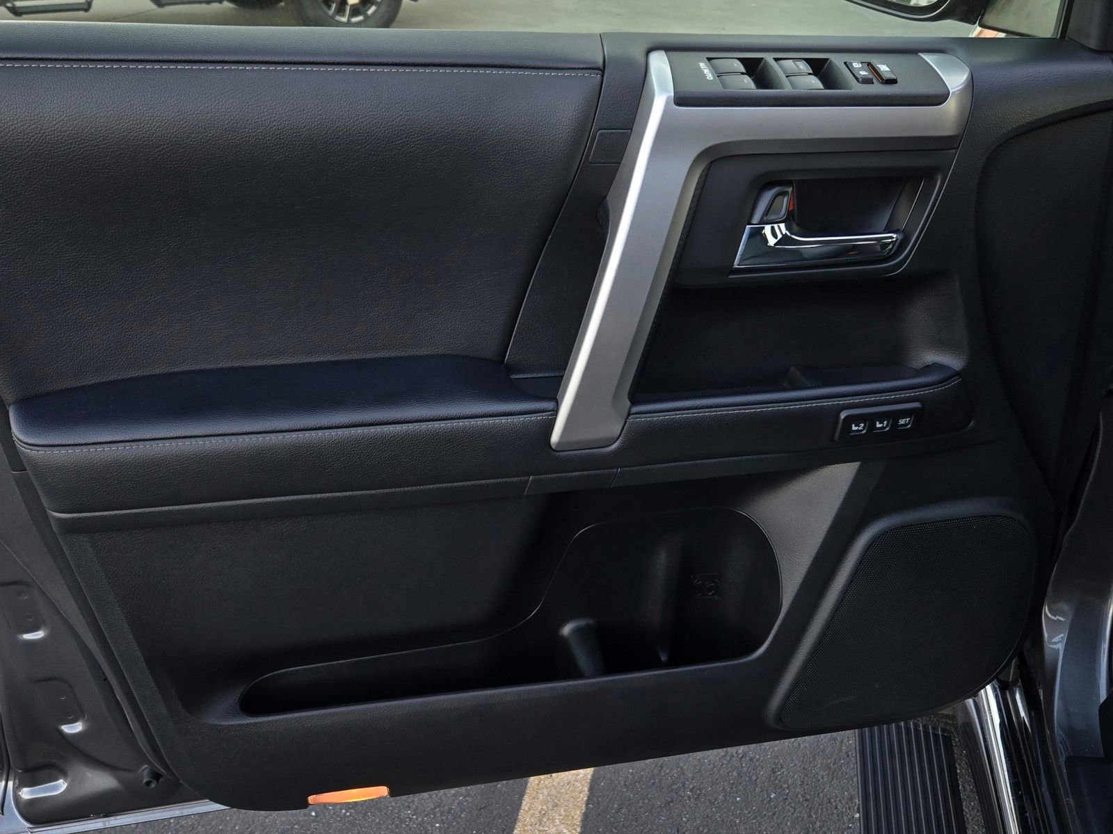 Used 2022 Toyota 4Runner Limited image 10