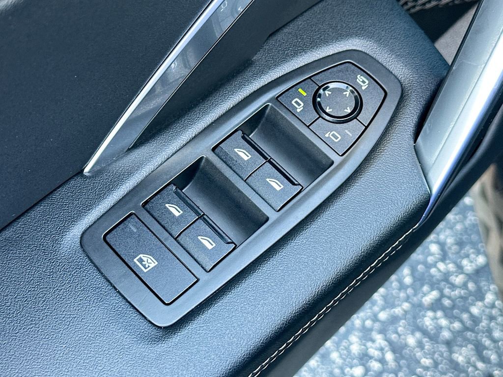 Used 2024 BMW X2 xDrive28i w/ Convenience Package image 18