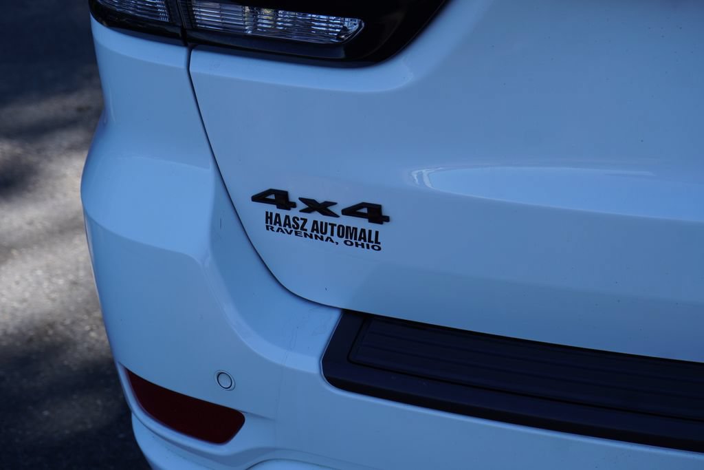 Used 2019 Jeep Grand Cherokee Altitude AWD/4WD image 7