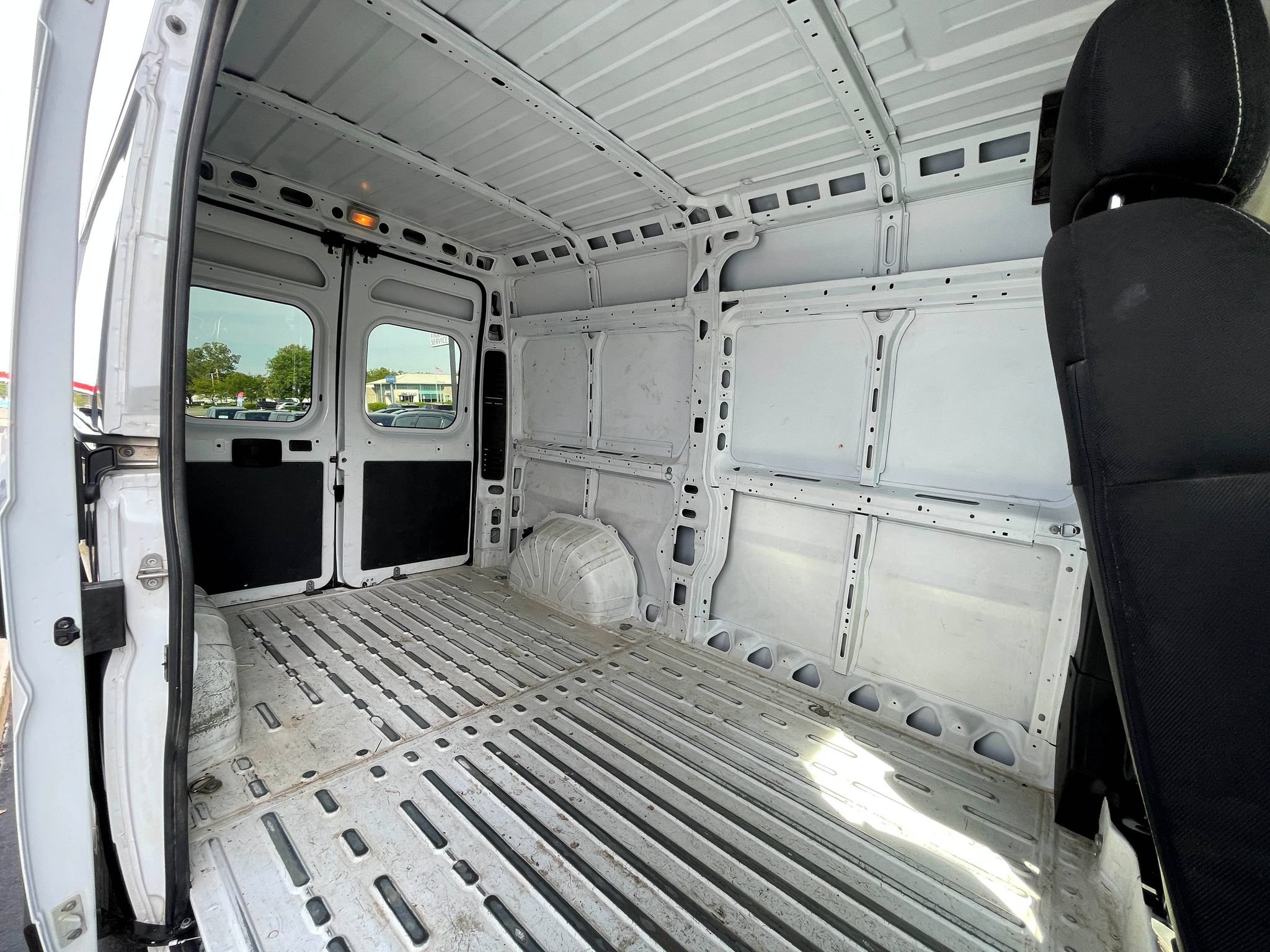 Used 2023 RAM ProMaster 2500 FWD image 27