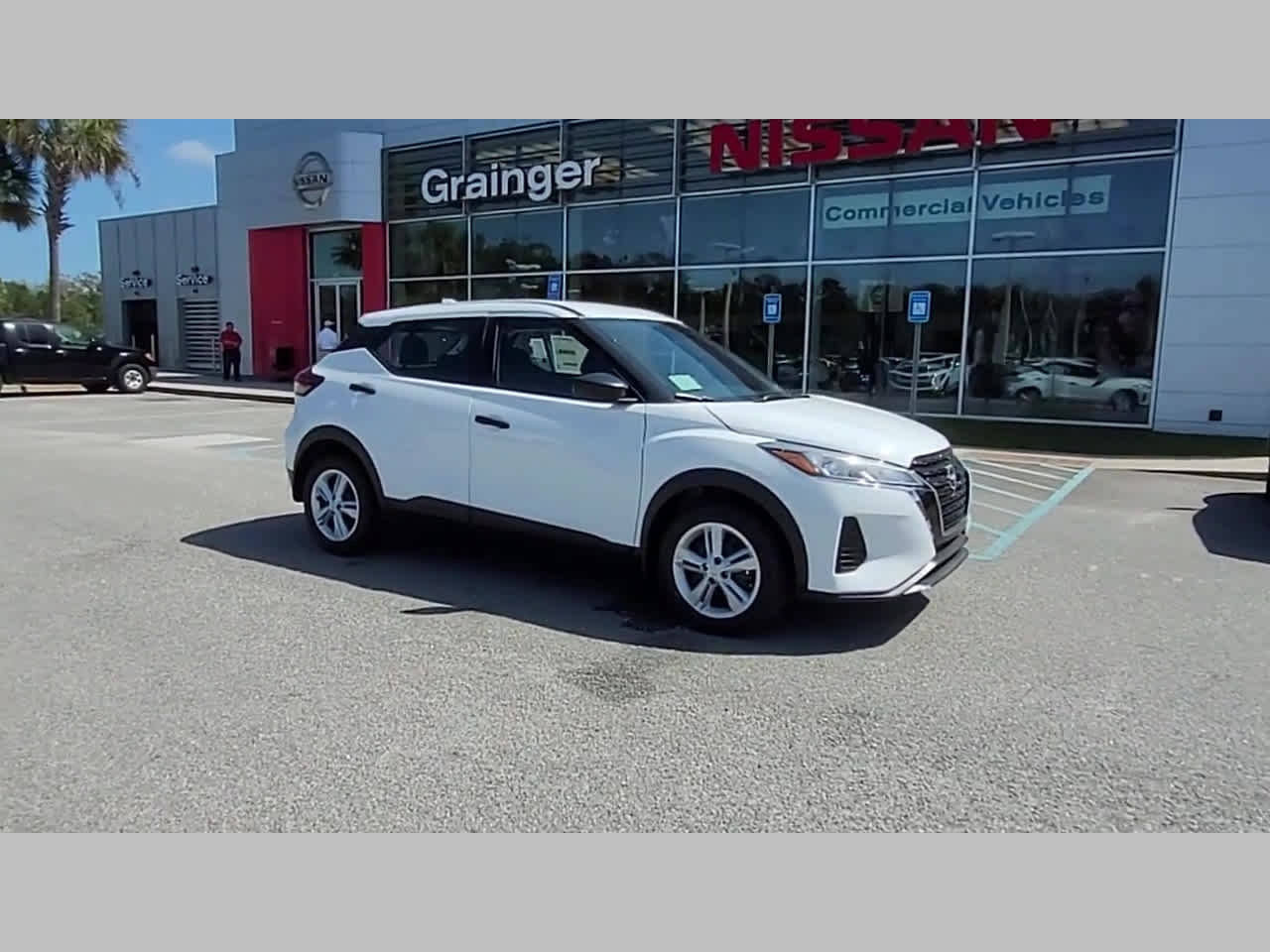 New 2025 Nissan Kicks Play S image 35