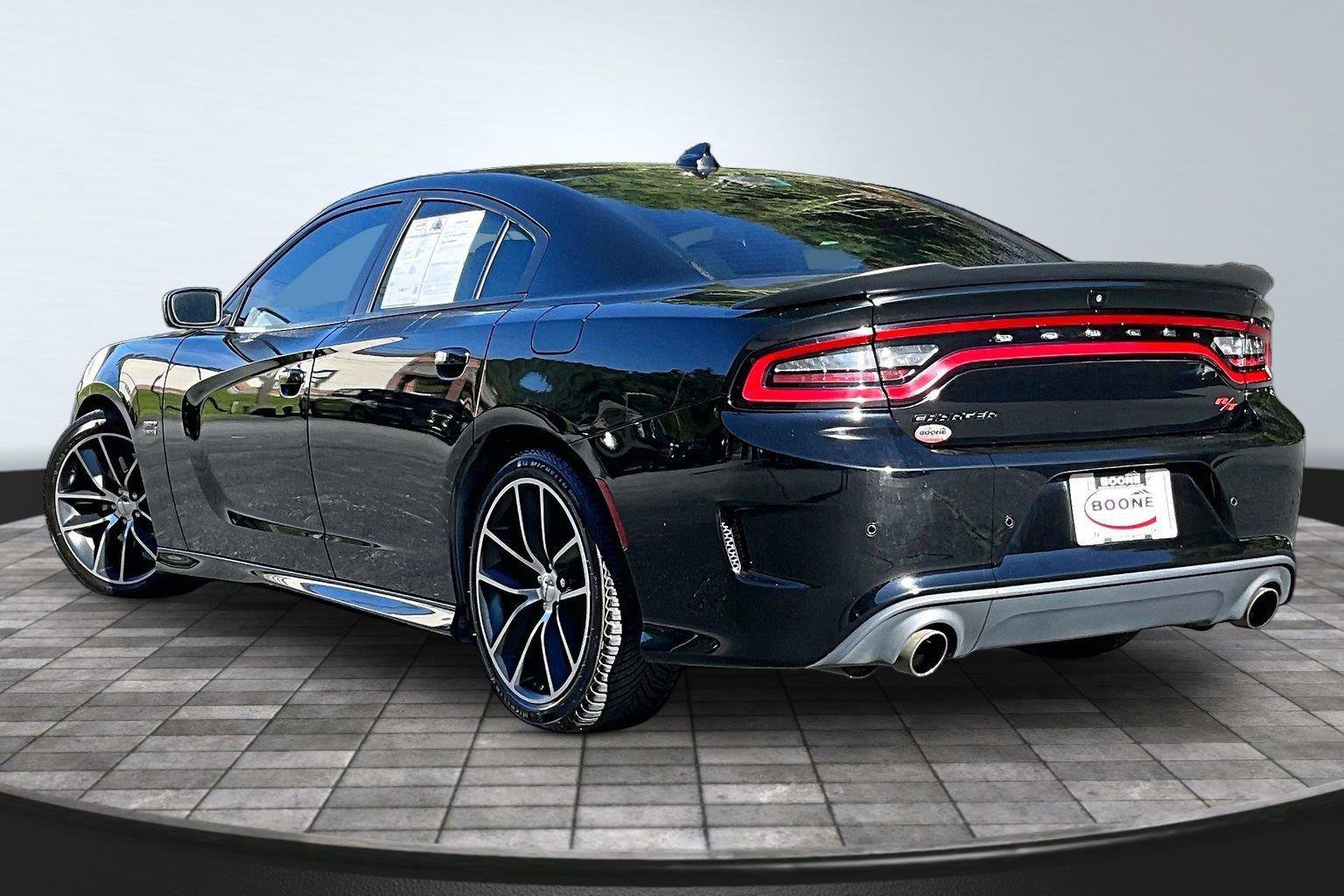Used 2016 Dodge Charger R/T Scat Pack RWD image 4