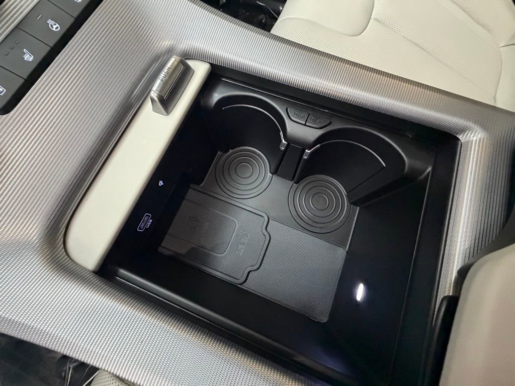 Used 2023 Hyundai Palisade Calligraphy image 19