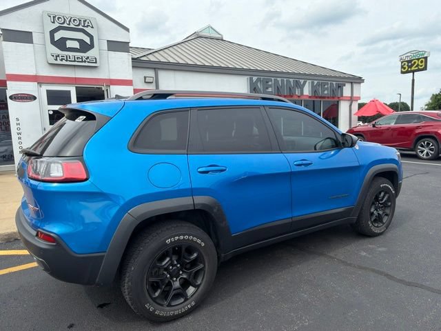 Used 2019 Jeep Cherokee Trailhawk w/ Comfort/Convenience Group AWD/4WD image 13