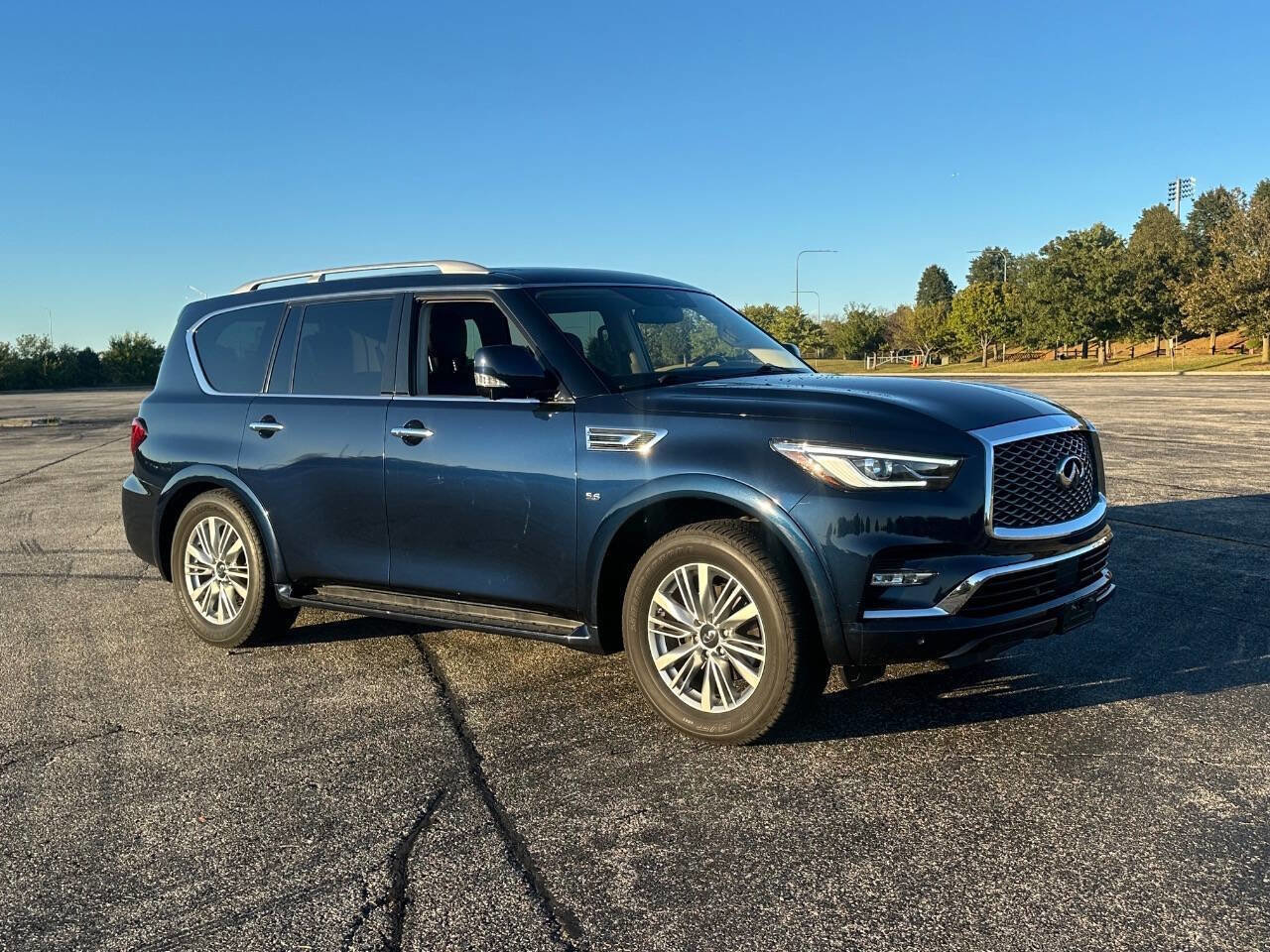 Used 2018 INFINITI QX80 4WD w/ Driver Assistance Package image 16