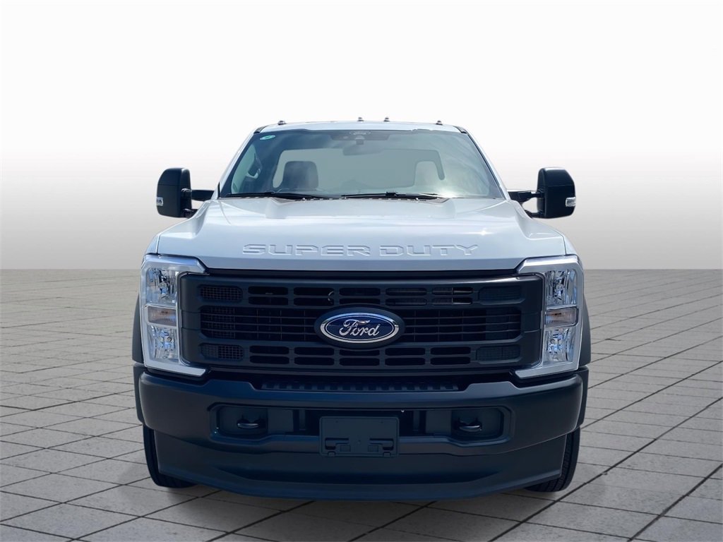 New 2025 Ford F550 4x4 Regular Cab Super Duty image 2