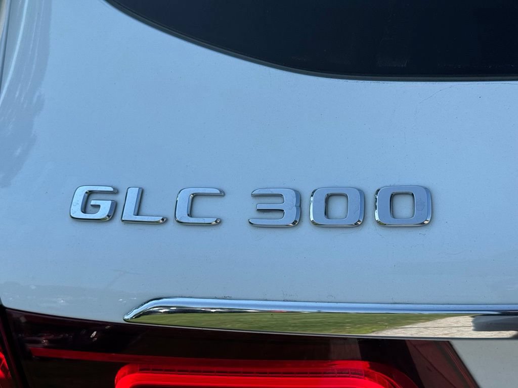 Used 2020 Mercedes-Benz GLC 300 4MATIC image 8