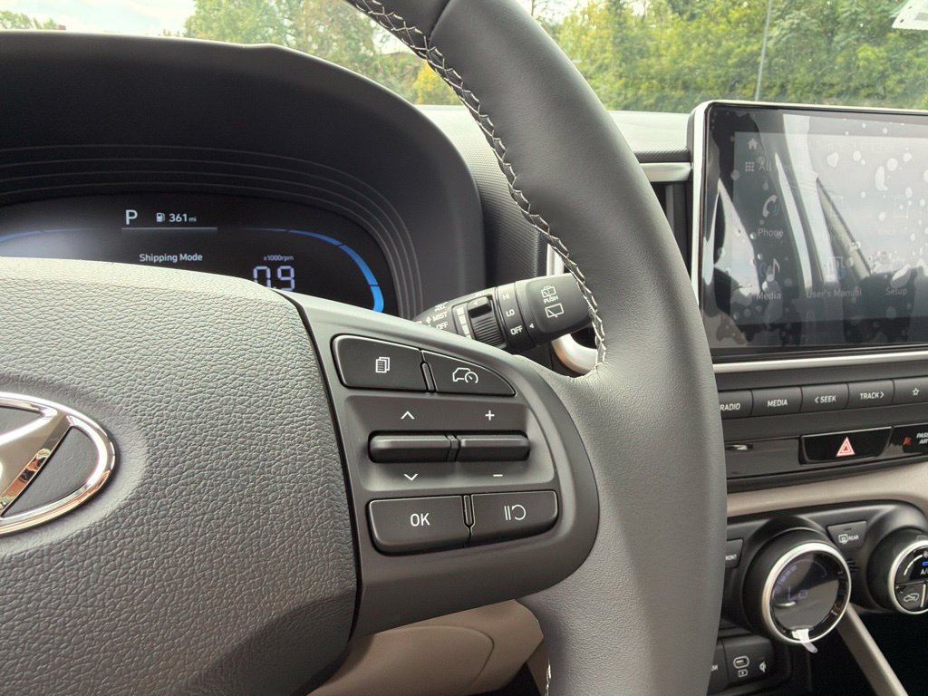 New 2026 Hyundai Venue SEL FWD image 32