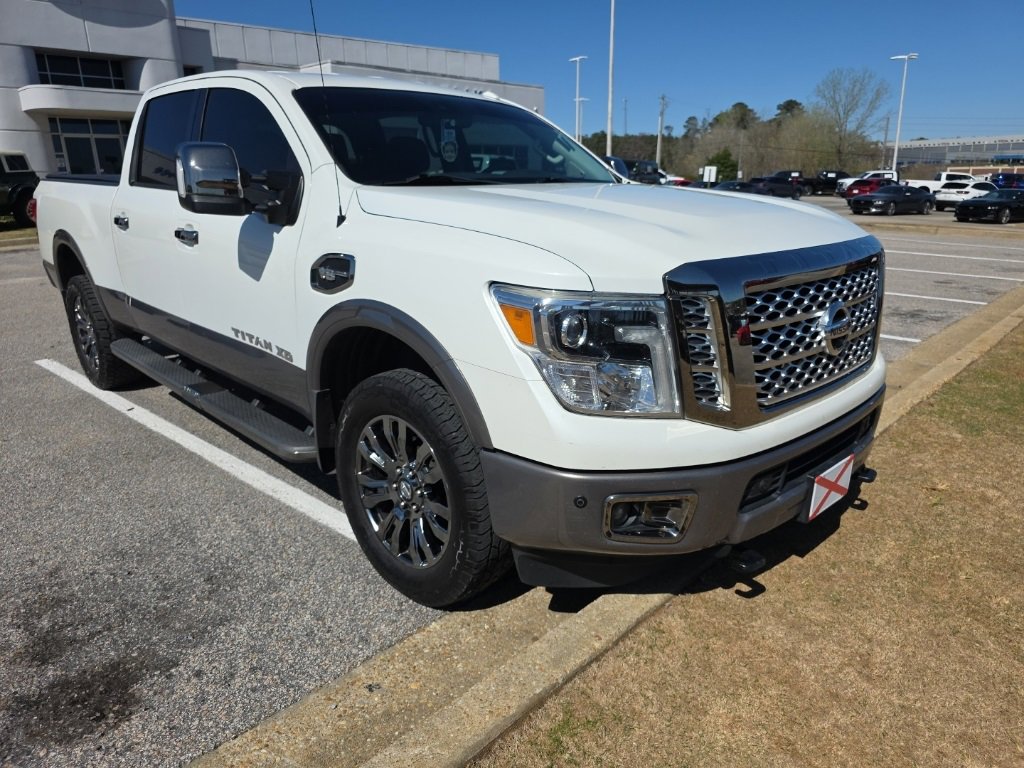 Used 2018 Nissan Titan Platinum Reserve w/ Platinum Utility Package image 2